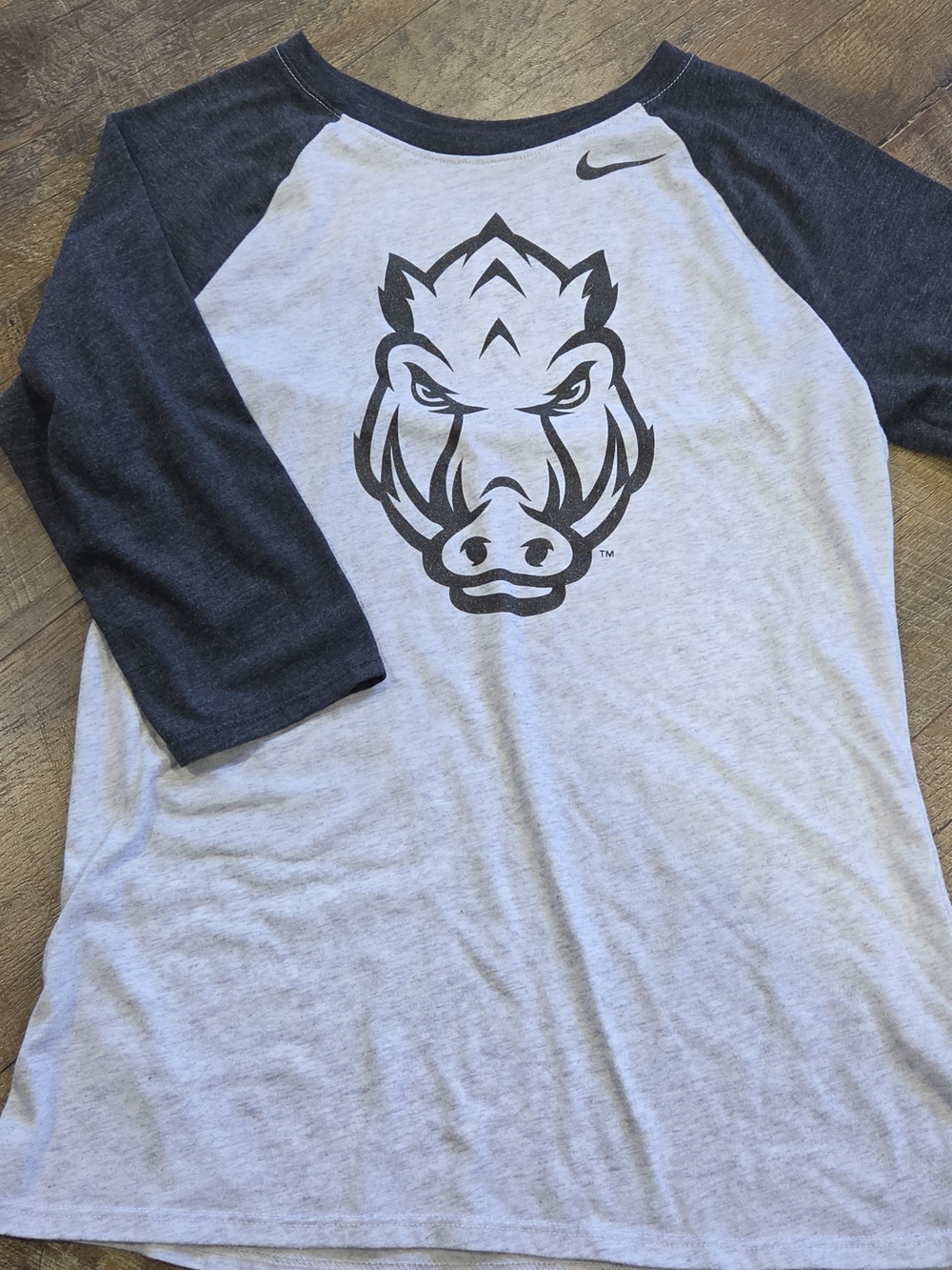 Nike Unisex Raglan Baseball Tee - Light Gray Body with Dark Gray Sleeves